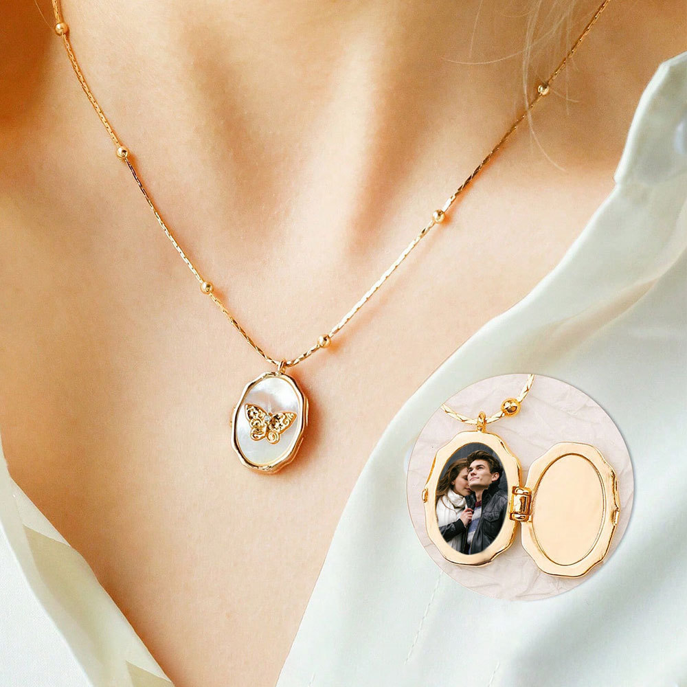 Customized 1/2 Photo Necklace  - Custom Photo Book review and price